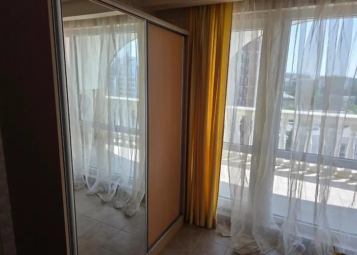 Apartmán Miramar Palace Sluneční pobřeží